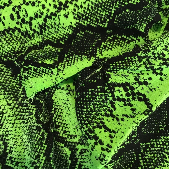 Asos Shirt Button Down Snake Print Medium - Picture 6 of 16